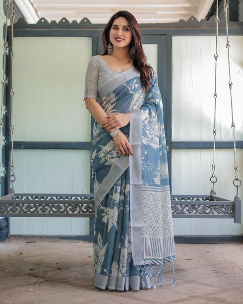 Vasthrlay Floral Prints Tasseled Saree