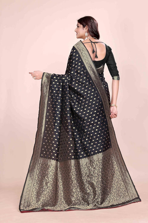 Vasthrlay Wedding Saree