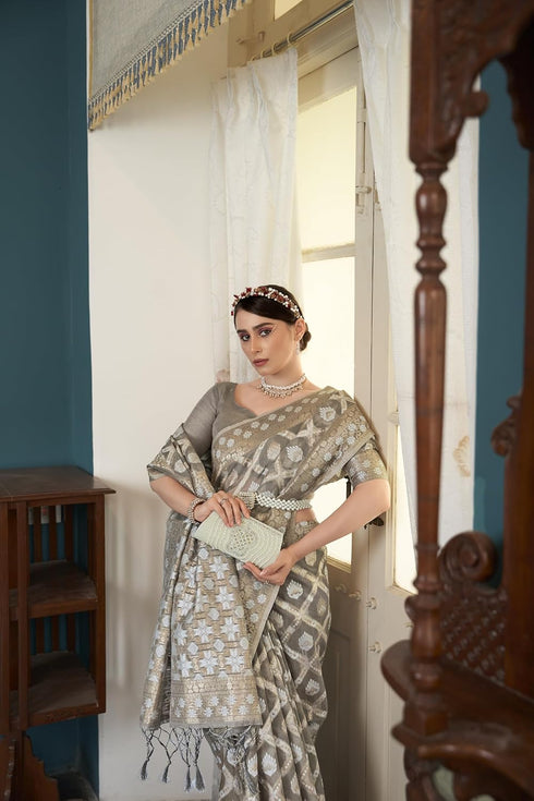 Vasthrlay Jacquard Unstitched Comfortable Stylish Saree