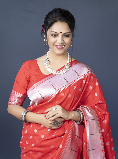 Vasthrlay Paithani Unstitched Saree