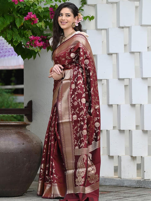 Vasthrlay Banarasi Saree Kanjivaram Collections