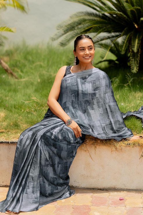 Vasthrlay Fashion Georgette Abstract Dusty Ethnic Wear