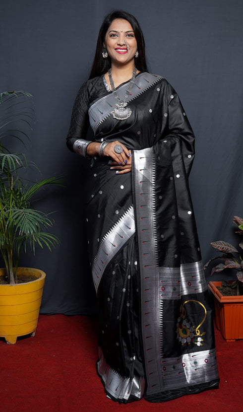 Vasthrlay Paithani Unstitched Saree