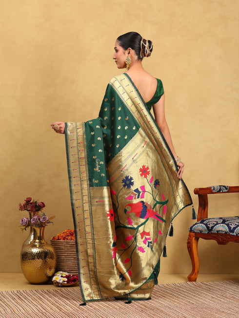 Vasthrlay Saree