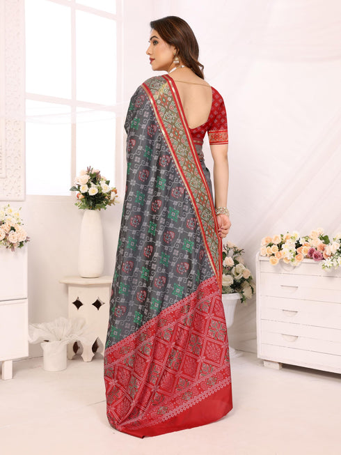 Vasthrlay Bottle Green Kanjivaram Unstitched Saree