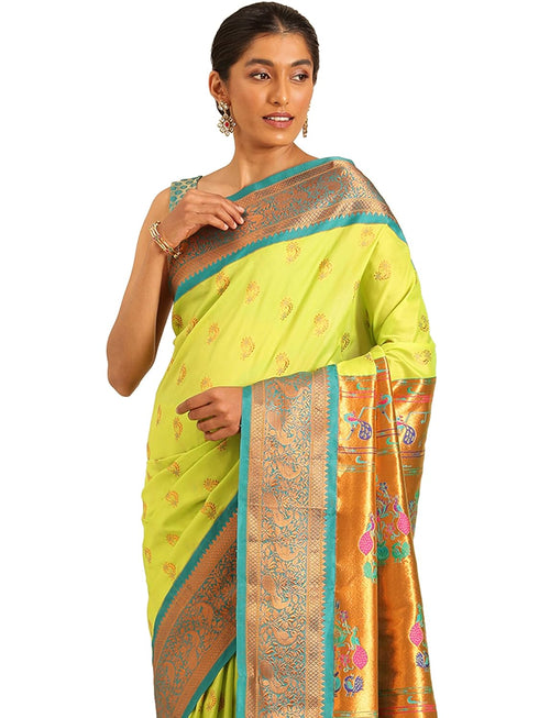 Vasthrlay Pheshwai Bottle Saree