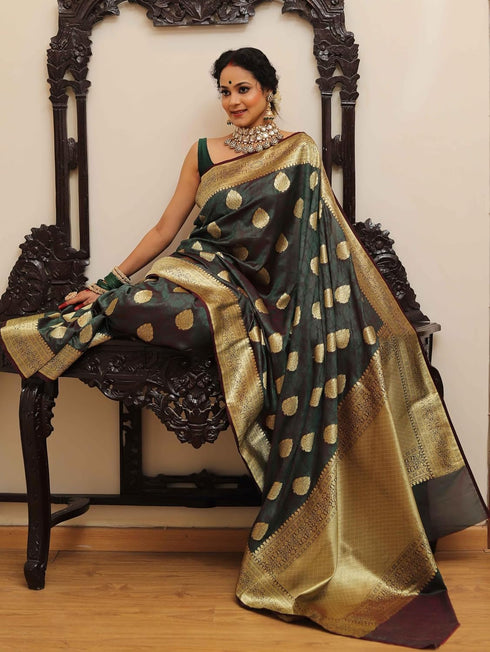 Vsathrlay Saree Kanjivaram Silk Pari Gold