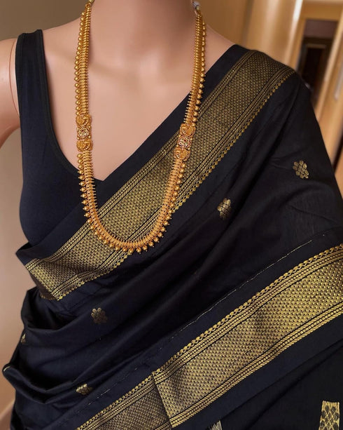 Vasthrlay Traditional Jacquard Elegant Handwoven
