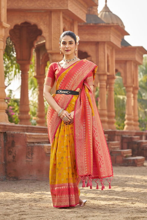 Vasthrlay Kanjivaram Unstitched Jacquard Stylish Saree