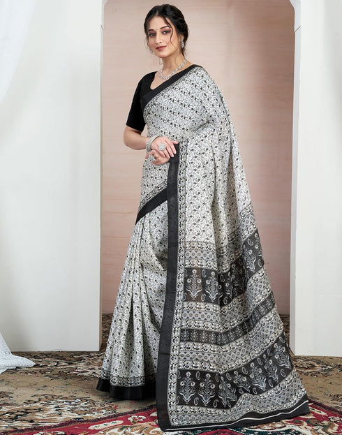 Vasthrlay Bandhani Printed Unstitched Black Saree