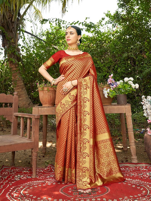 Vasthrlay Traditional Unstitched Saree