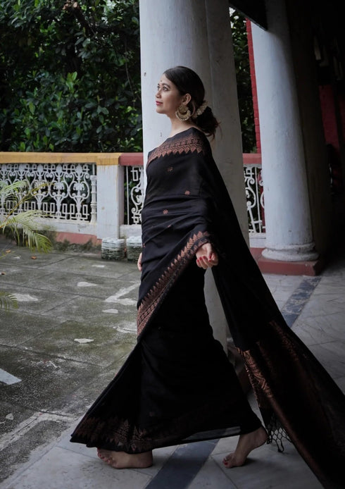Vasthrlay Banarasi Unstitched Saree