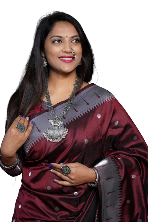 Vasthrlay Paithani Unstitched Saree