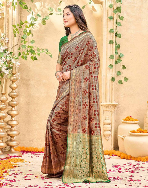 Vasthrlay Womens Weaving Unstitched Dark Green Saree