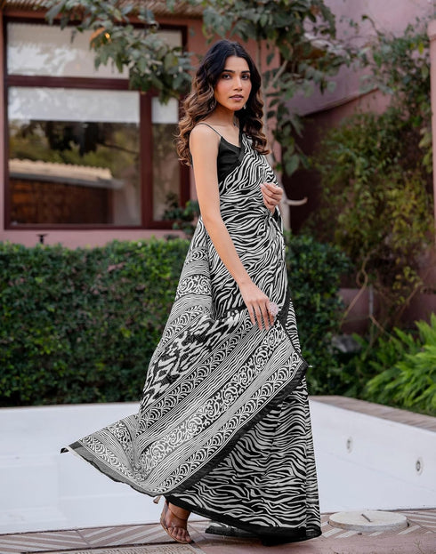 Vasthrlay Womens Printed Unstitched White Saree