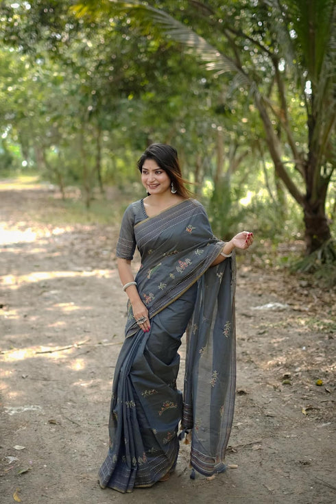 Vasthrlay Khadi Cotton Embroidery
