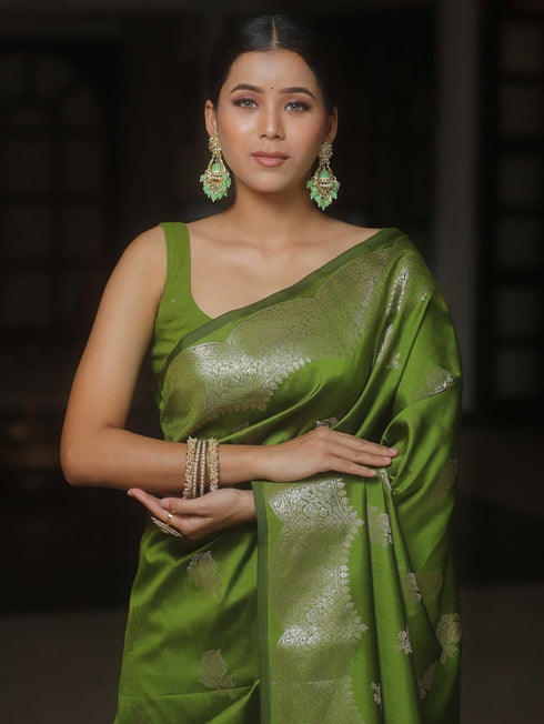 Vasthrlay Wedding Mehndi Saree