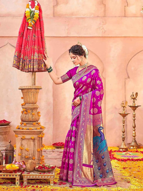 Vasthrlay Weaving Paithani Maroon And Golden Border Saree With Unstitched Blouse Piece