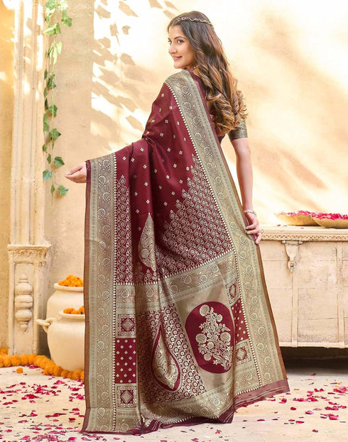 Vasthrlay Womens Weaving Maroon | Gold Saree With Unstitched Blouse Piece