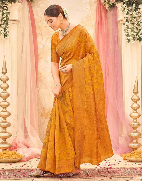 Vasthrlay Womens Weaving Unstitched Dark Green Saree