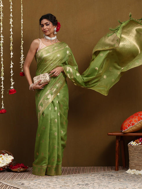 Vasthrlay Banarasi Unstitched Saree