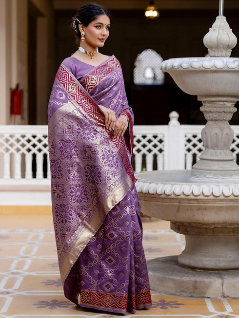 Vasthrlay Banarasi Weaving Peach Saree
