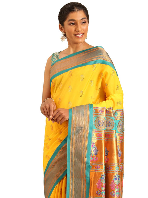 Vasthrlay Pheshwai Bottle Saree