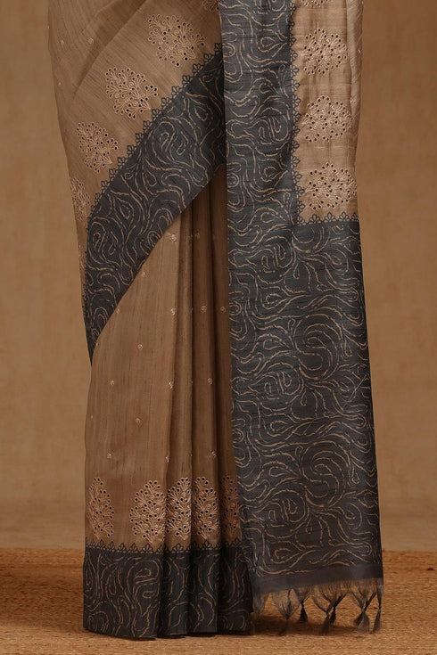 Vasthrlay Green Tussar Embroidered