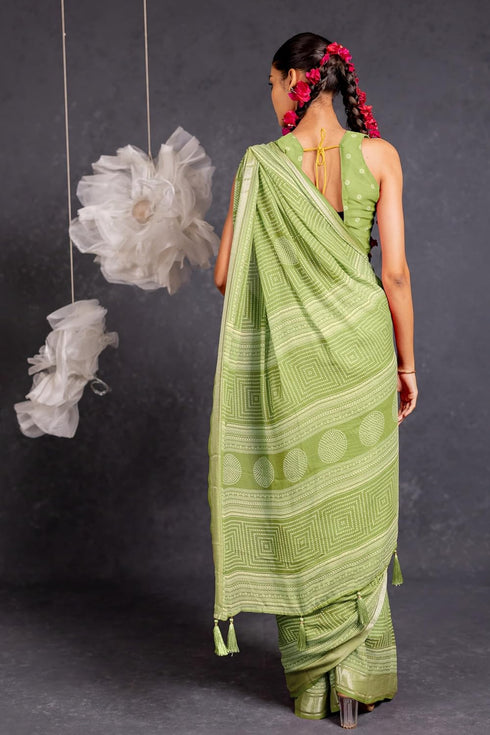 Vasthrlay Fashion Georgette Bandhani Printed Ethnic Wear