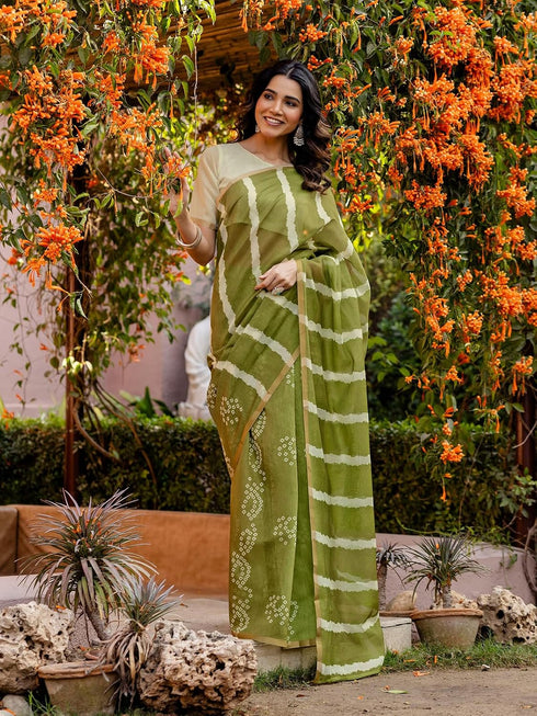 Vasthrlay Womens Printed Mehndi Green Saree With Unstitched Blouse Piece