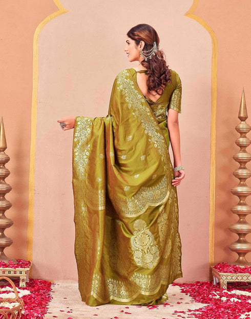 Vasthrlay Kanjivaram Jacquard Mehndi Green Saree With Unstitched Blouse Piece