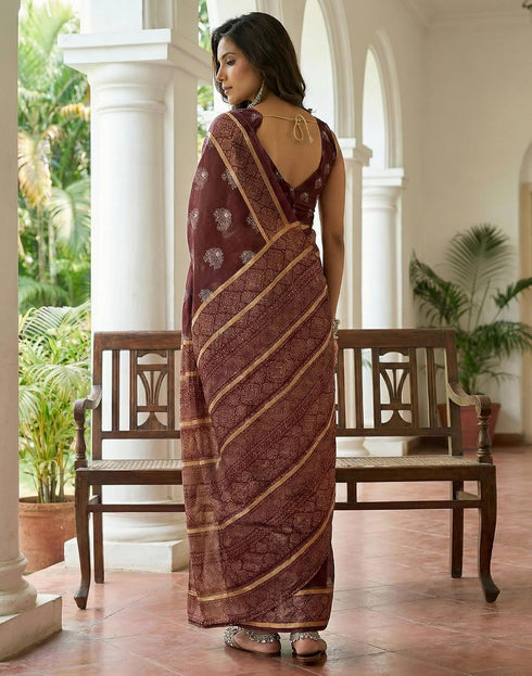 Vasthrlay Chanderi Printed Coffee Brown | Off-White Saree With Unstitched Blouse Piece
