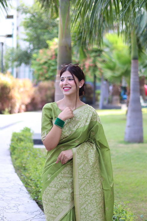 Vasthrlay Tussar Handloom Saree