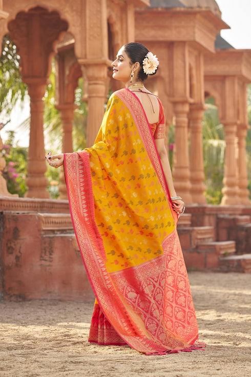 Vasthrlay Kanjivaram Unstitched Jacquard Stylish Saree