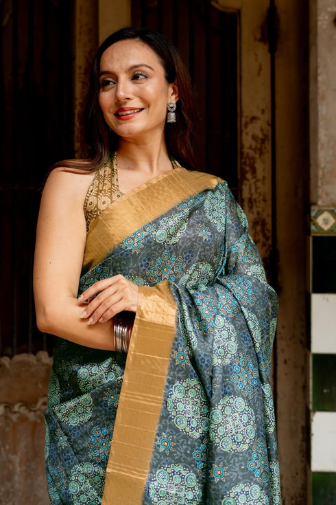 Vasthrlay Fashion Handloom Printed Dusty Ethnic Wear