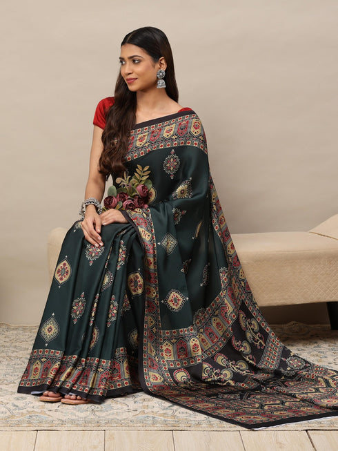Vasthrlay Designer Unstitched Saree