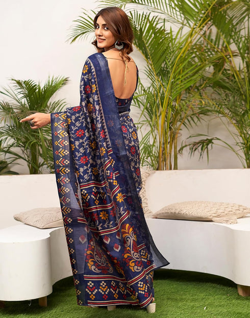 Vasthrlay Womens Printed Unstitched Green Saree