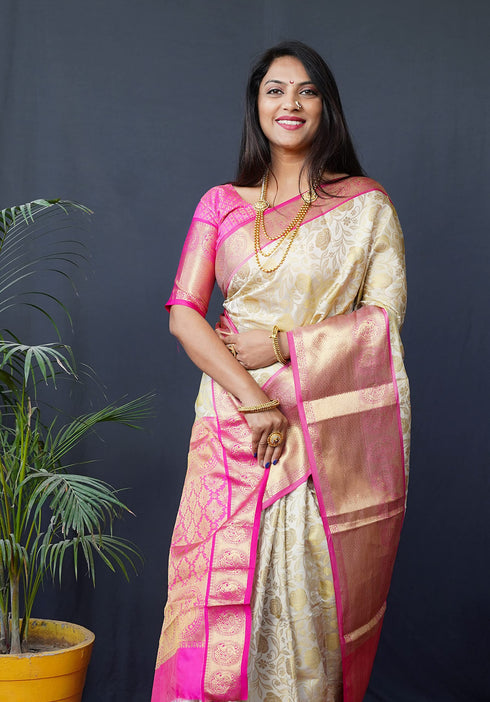 Vasthrlay Designer Unstitched Saree