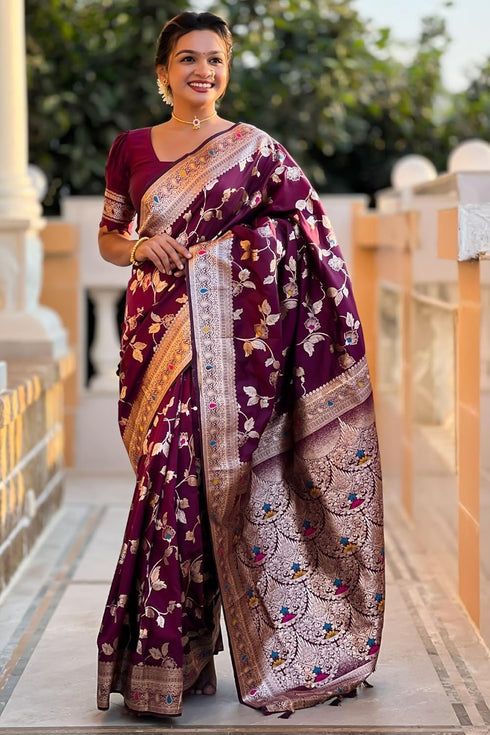 Vasthrlay Kanjivaram Handloom Golden Ethnic Wear
