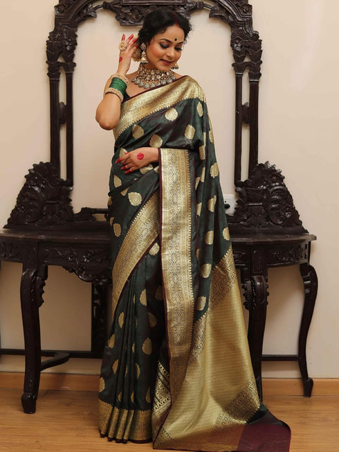 Vsathrlay Saree Kanjivaram Silk Pari Gold