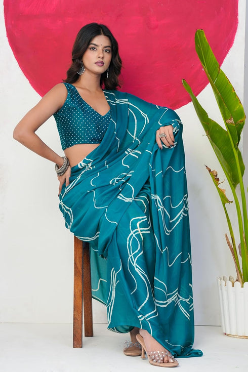 Vasthrlay Fashion Georgette Geometric Dusty Ethnic Wear