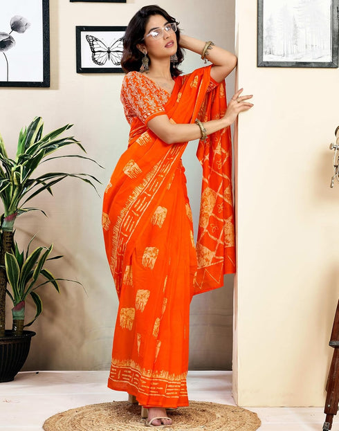 Vasthrlay Womens Printed Unstitched Dark Green Saree