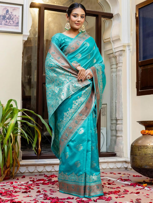 Vasthrlay Womens Weaving Unstitched Lavender Saree