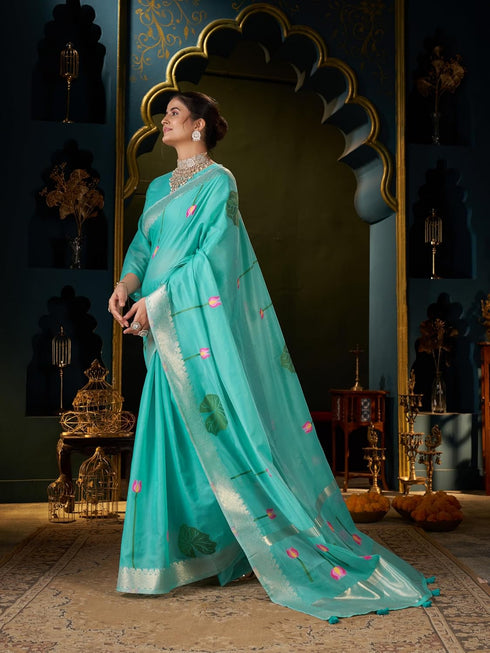 Vasthrlay Exquisite Traditional Intricate Gold Tone Saree