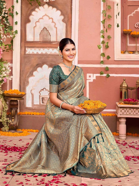 Vasthrlay Banarasi Unstitched Light Green Saree