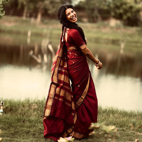 Vasthrlay Kanjivaram Tassels Saree