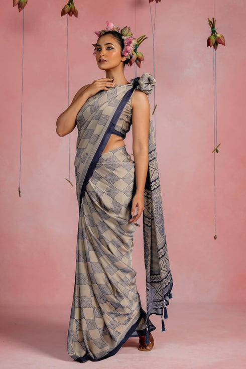 Vasthrlay Fashion Chiffon Geometric Printed Ethnic Wear