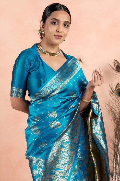 Vasthrlay Banarasi Woven Saree