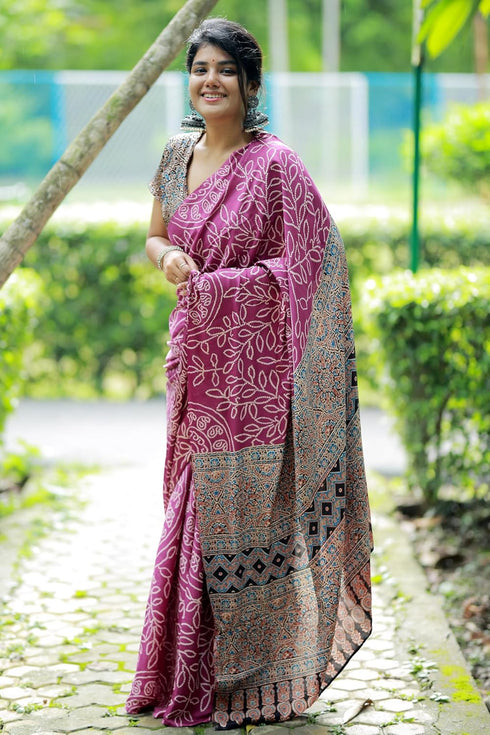 Vasthrlay Fashion Stripes Printed Ethnic Wear
