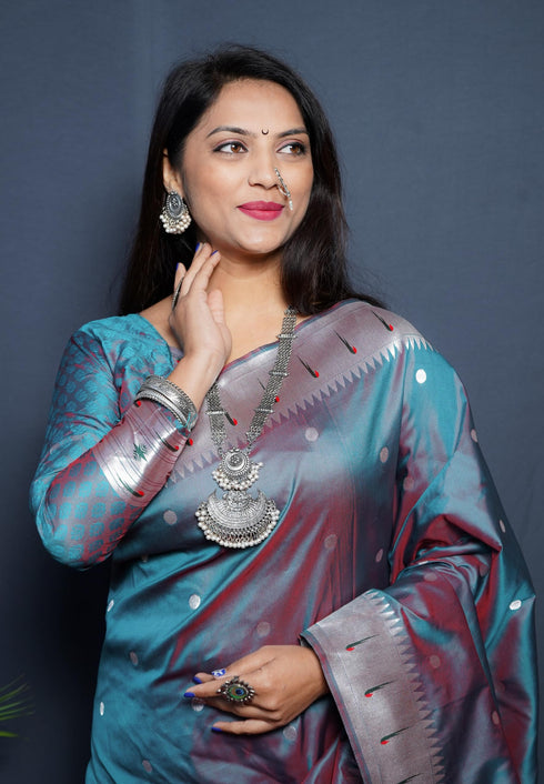 Vasthrlay Paithani Unstitched Saree